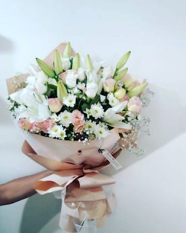 lilyumlu güllü buket